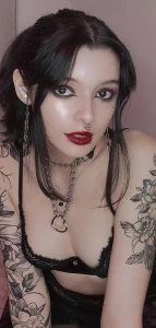 Loopsie - Goth Baddie Photoshoot 