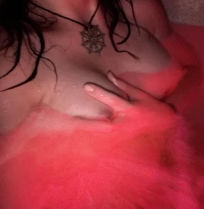 LAmotogirl - First time skinny-dipping 