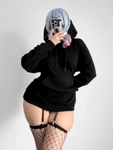 qiandaiyiyu - Gooner Miku full cosplay + black lingerie & spicier floor pic